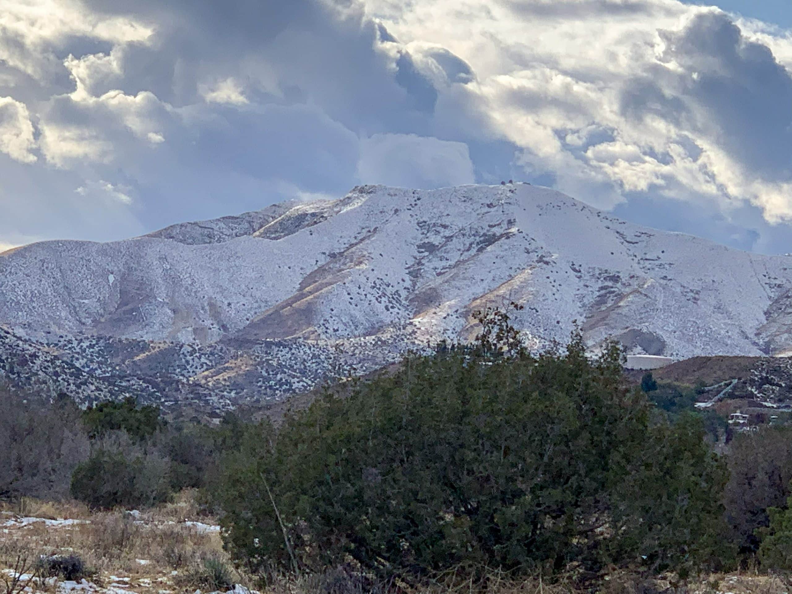 A snowball cure for the heartache and winter blues. WhereGalsWander takes a road trip to the Los Angeles Winter Mountains.