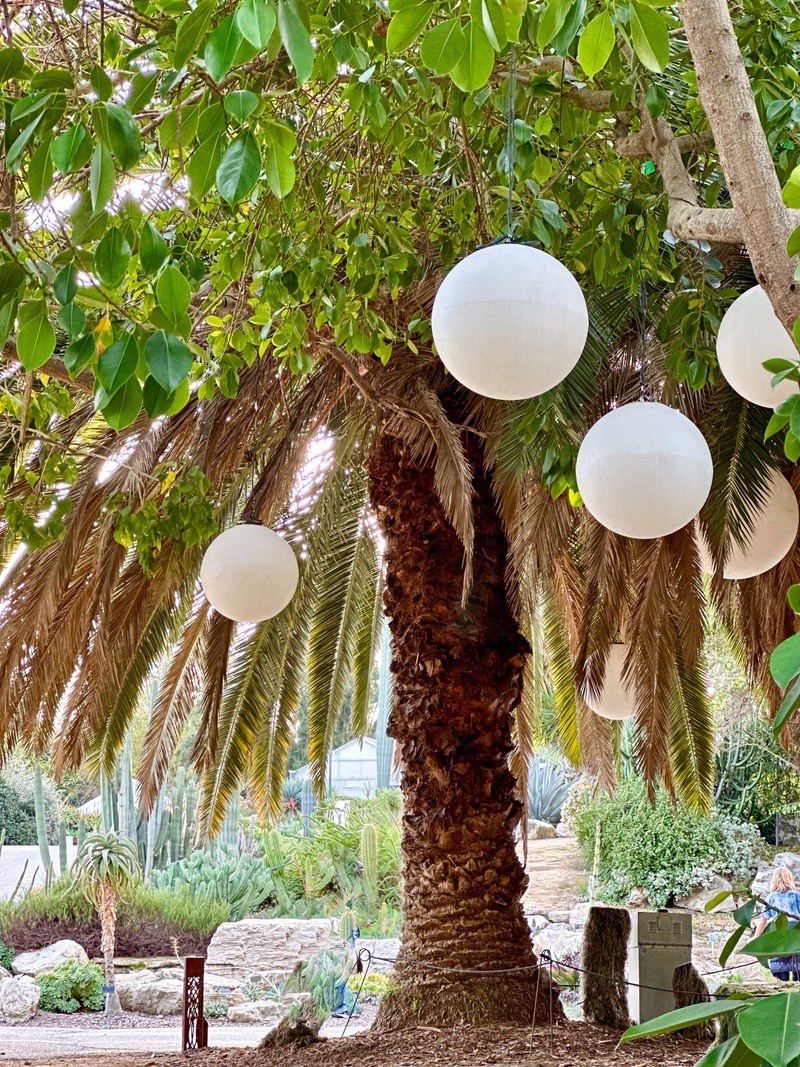 Glowing orbs and giant disco balls
